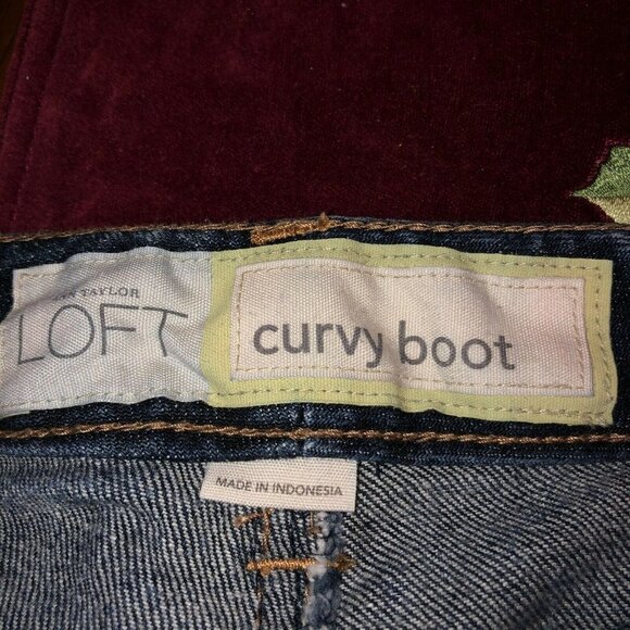 Ann Taylor LOFT Medium Wash Blue Curvy Fit Jeans - Picture 8 of 9